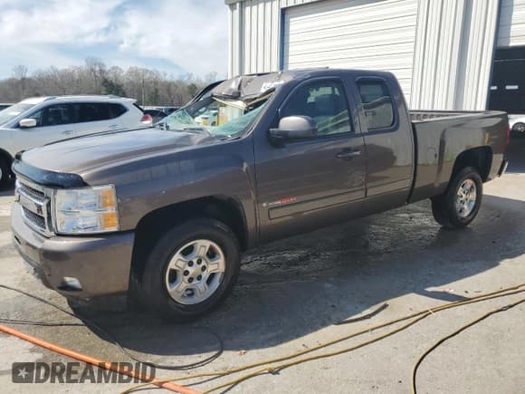 ✅ 2007 Chevrolet Silverado 1500 • VIN: 1GCEC19Y87Z535644 • Лот: 49467895. Опубликован ранее на Copart с пробегом 171 782 миль. Бесплатный доступ к архиву аукционных продаж из США и подробный отчёт об истории автомобиля на DreamBid. Изображение 1.