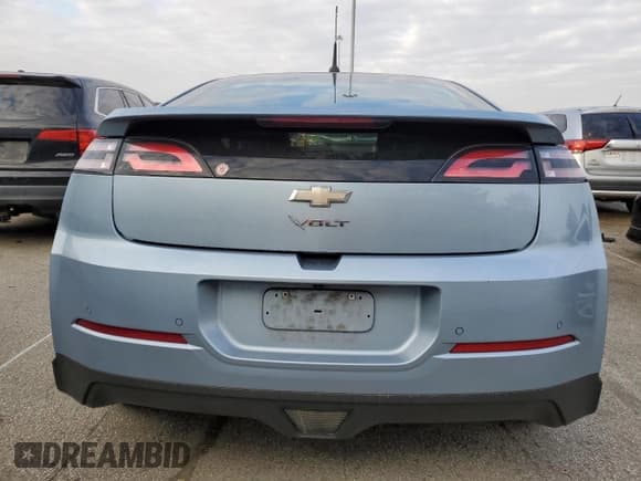 ✅ 2013 Chevrolet Volt • VIN: 1G1RB6E44DU131262 • Lot: 82571064. Wystawiony na Copart z przebiegiem 66 799 mil. Bezpłatny archiwum sprzedaży aukcyjnych z USA i szczegółowy raport historii pojazdu na DreamBid. Zdjęcie 6.