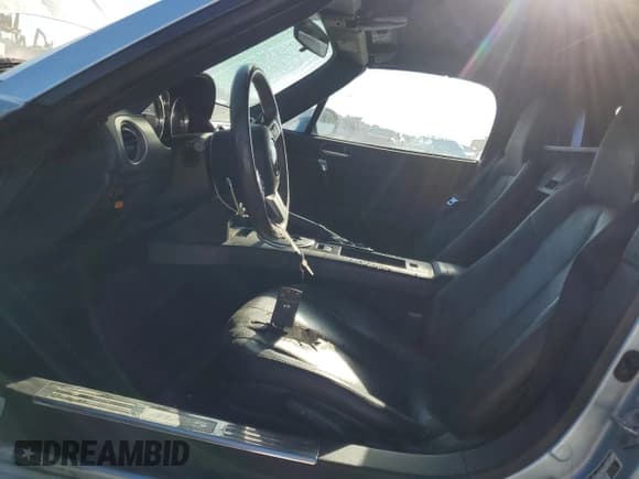 ✅ 2008 Mazda MX-5 Miata Grand Touring • VIN: JM1NC25F580146430 • Lot: 73598374. Wystawiony na Copart z przebiegiem Nie podano. Bezpłatny archiwum sprzedaży aukcyjnych z USA i szczegółowy raport historii pojazdu na DreamBid. Zdjęcie 7.