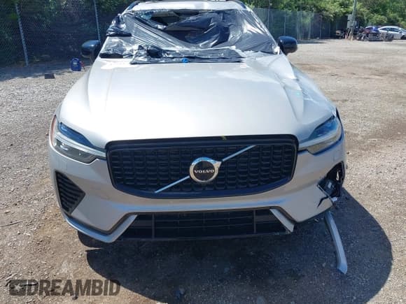 ✅ 2023 Volvo XC60 Plus Dark Theme • VIN: YV4L12RW2P1198966 • Lot: 42210227. Listed on IAAI with Not provided. Free auction sales archive from the USA and detailed vehicle history report at DreamBid. Image 13.