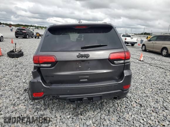 2020 Jeep Grand Cherokee Laredo E z VIN 1C4RJFAGXLC231977, wystawiony jako Copart lot #86063845 z przebiegiem Nie podano mil oraz Nie do naprawy • Non repairable. Historia ofert i sprzedaży dostępna na DreamBid. Obrazek 6.