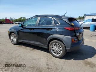 ✅ 2018 Hyundai Kona SEL • VIN: KM8K2CAA6JU131578 • Лот: 70092334. Опубликован ранее на Copart с пробегом 65 935 миль. Бесплатный доступ к архиву аукционных продаж из США и подробный отчёт об истории автомобиля на DreamBid. Изображение 2.