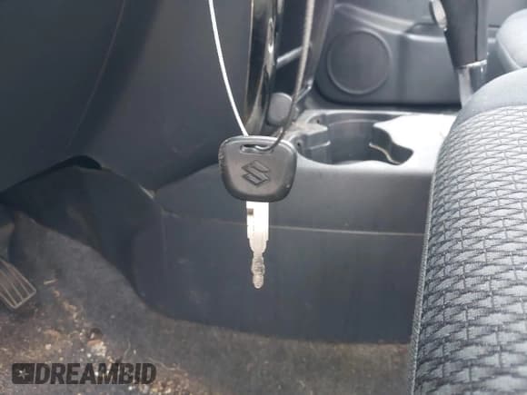 ✅ 2013 Suzuki SX4 LE • VIN: JS2YC5A32D6100013 • Lot: 42918706. Wystawiony na IAAI z przebiegiem 184 918 mil. Bezpłatny archiwum sprzedaży aukcyjnych z USA i szczegółowy raport historii pojazdu na DreamBid. Zdjęcie 11.