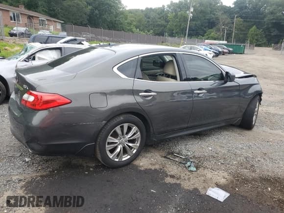 ✅ 2012 Infiniti M • VIN: JN1BY1AR6CM396150 • Lot: 69570095. Listed on Copart with 139,960 mi. Free auction sales archive from the USA and detailed vehicle history report at DreamBid. Image 3.