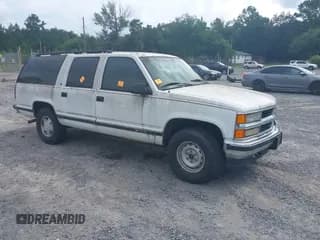 ✅ 1996 Chevrolet Suburban • VIN: 3GNFK16R4TG160793 • Lot: 42887073. Wystawiony na IAAI z przebiegiem 295 291 mil. Bezpłatny archiwum sprzedaży aukcyjnych z USA i szczegółowy raport historii pojazdu na DreamBid. Zdjęcie 1.