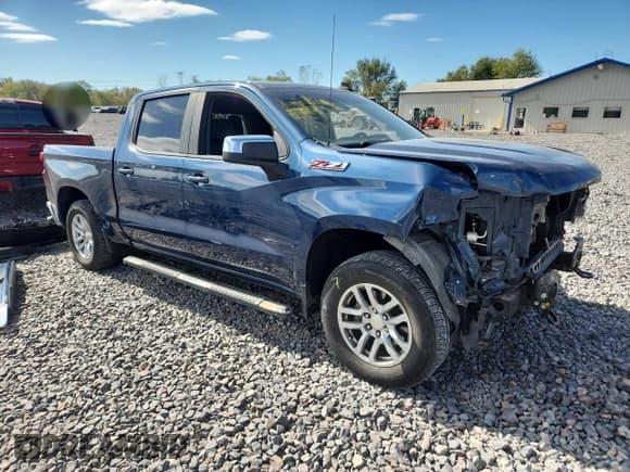 ✅ 2019 Chevrolet Silverado 1500 LT • VIN: 1GCUYDED9KZ155884 • Lot: 82394165. Wystawiony na Copart z przebiegiem 69 120 mil. Bezpłatny archiwum sprzedaży aukcyjnych z USA i szczegółowy raport historii pojazdu na DreamBid. Zdjęcie 4.