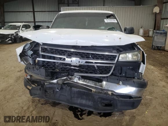 ✅ 2006 Chevrolet Silverado 1500 Work Truck • VIN: 3GCEC14V46G175087 • Лот: 57320784. Опубликован ранее на Copart с пробегом 249 698 миль. Бесплатный доступ к архиву аукционных продаж из США и подробный отчёт об истории автомобиля на DreamBid. Изображение 5.