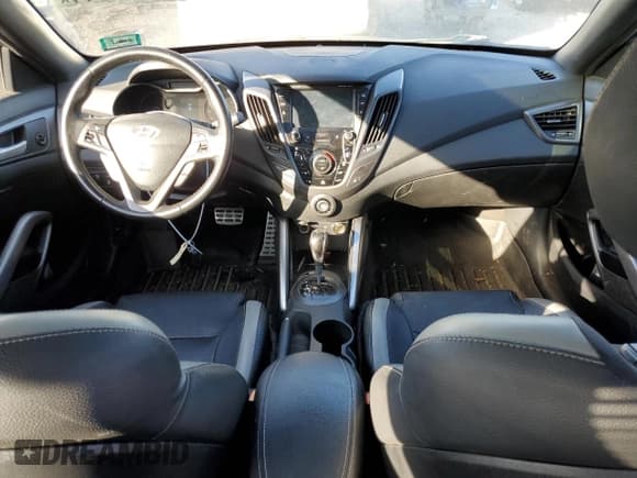 ✅ 2016 Hyundai Veloster Turbo • VIN: KMHTC6AE0GU266070 • Lot: 78904944. Wystawiony na Copart z przebiegiem 137 915 mil. Bezpłatny archiwum sprzedaży aukcyjnych z USA i szczegółowy raport historii pojazdu na DreamBid. Zdjęcie 8.