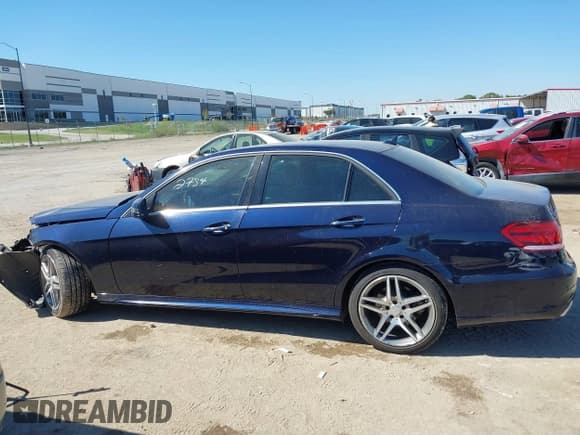 ✅ 2016 Mercedes-Benz E 350 Sport • VIN: WDDHF5KBXGB185983 • Лот: 43422301. Опубликован ранее на IAAI с пробегом 179 871 миль. Бесплатный доступ к архиву аукционных продаж из США и подробный отчёт об истории автомобиля на DreamBid. Изображение 14.