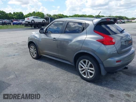 ✅ 2011 Nissan Juke SV • VIN: JN8AF5MR3BT007460 • Lot: 42981028. Listed on IAAI with 117,891 mi. Free auction sales archive from the USA and detailed vehicle history report at DreamBid. Image 3.