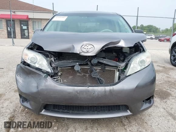 ✅ 2011 Toyota Sienna LE AAS • VIN: 5TDKK3DC8BS091026 • Лот: 42441983. Опубликован ранее на IAAI с пробегом 191 553 миль. Бесплатный доступ к архиву аукционных продаж из США и подробный отчёт об истории автомобиля на DreamBid. Изображение 6.