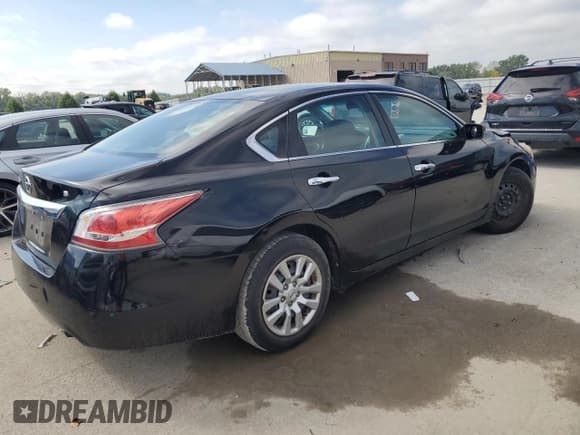 ✅ 2015 Nissan Altima 2.5 • VIN: 1N4AL3AP6FN391553 • Lot: 81326165. Listed on Copart with 126,232 mi. Free auction sales archive from the USA and detailed vehicle history report at DreamBid. Image 3.