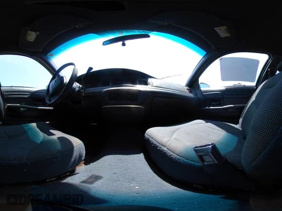 ✅ 2000 Ford Crown Victoria Police Interceptor • VIN: 2FAFP71W9YX208897 • Лот: 42597305. Опубликован ранее на IAAI с пробегом 128 699 миль. Бесплатный доступ к архиву аукционных продаж из США и подробный отчёт об истории автомобиля на DreamBid. Изображение 18.