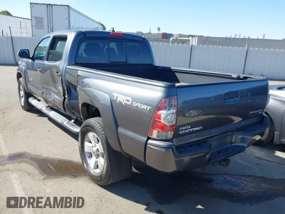 ✅ 2015 Toyota Tacoma PreRunner • VIN: 3TMKU4HN6FM044529 • Lot: 43031258. Listed on IAAI with 167,715 mi. Free auction sales archive from the USA and detailed vehicle history report at DreamBid. Image 3.