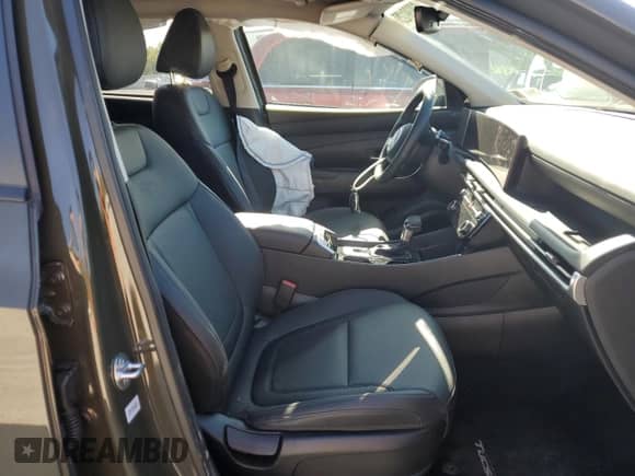 2025 Hyundai Tucson SEL Convenience z VIN 5NMJCCDE9SH541926, wystawiony jako Copart lot #83939125 z przebiegiem 6 914 mil mil oraz Szkoda całkowita • Salvage title. Historia ofert i sprzedaży dostępna na DreamBid. Obrazek 7.