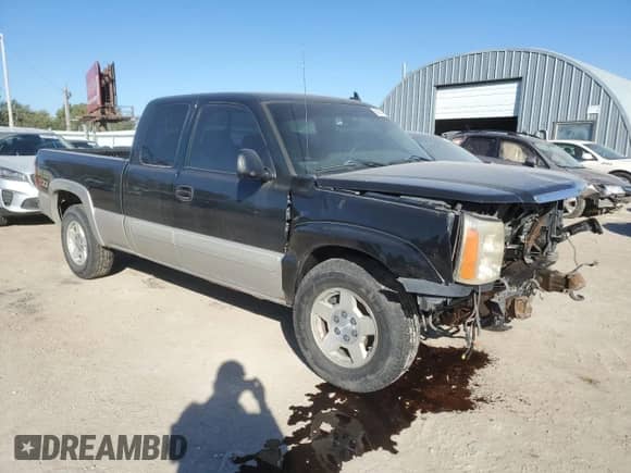 2006 Chevrolet Silverado 1500 LT1 with VIN 1GCEK19Z16Z167849, listed as a Copart auction lot 86885705 with 285,807 mi miles and Salvage title. Bid and sale history available at DreamBid. Image 4.