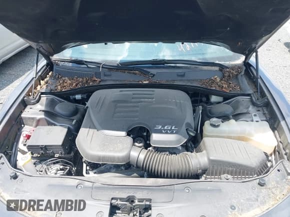 ✅ 2022 Dodge Charger GT • VIN: 2C3CDXHG6NH227700 • Lot: 42719314. Wystawiony na IAAI z przebiegiem 14 576 mil. Bezpłatny archiwum sprzedaży aukcyjnych z USA i szczegółowy raport historii pojazdu na DreamBid. Zdjęcie 10.