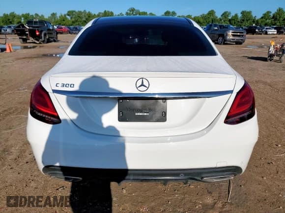 ✅ 2020 Mercedes-Benz C 300 • VIN: 55SWF8DB8LU334042 • Лот: 62797355. Опубликован ранее на Copart с пробегом 50 277 миль. Бесплатный доступ к архиву аукционных продаж из США и подробный отчёт об истории автомобиля на DreamBid. Изображение 6.