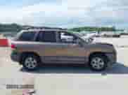 2005 Hyundai Santa Fe GLS z VIN KM8SC73E75U938928, wystawiony jako IAAI lot #42298752 z przebiegiem 147 476 mil mil oraz . Historia ofert i sprzedaży dostępna na DreamBid. Obrazek 13.