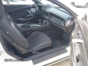 ✅ 2021 Chevrolet Camaro 1LS • VIN: 1G1FA1RXXM0131688 • Lot: 41394288. Wystawiony na IAAI z przebiegiem 56 346 mil. Bezpłatny archiwum sprzedaży aukcyjnych z USA i szczegółowy raport historii pojazdu na DreamBid. Zdjęcie 5.