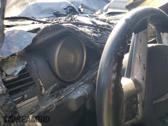 ✅ 2013 Chrysler 300 C • VIN: 2C3CCAEG7DH621578 • Лот: 82674925. Опубликован ранее на Copart с пробегом Не указан. Бесплатный доступ к архиву аукционных продаж из США и подробный отчёт об истории автомобиля на DreamBid. Изображение 9.