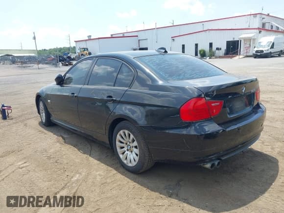 ✅ 2009 BMW 3 Series 328i xDrive • VIN: WBAPK73519A457574 • Lot: 42575375. Wystawiony na IAAI z przebiegiem Nie podano. Bezpłatny archiwum sprzedaży aukcyjnych z USA i szczegółowy raport historii pojazdu na DreamBid. Zdjęcie 3.