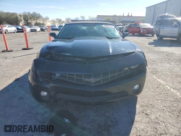 ✅ 2013 Chevrolet Camaro LT • VIN: 2G1FB3D38D9235843 • Lot: 90862765. Wystawiony na Copart z przebiegiem 118 563 mil. Bezpłatny archiwum sprzedaży aukcyjnych z USA i szczegółowy raport historii pojazdu na DreamBid. Zdjęcie 5.