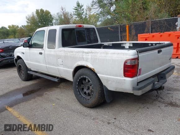 ✅ 2004 Ford Ranger XL Fleet • VIN: 1FTZR45E14PA64716 • Лот: 43398617. Опубликован ранее на IAAI с пробегом 203 878 миль. Бесплатный доступ к архиву аукционных продаж из США и подробный отчёт об истории автомобиля на DreamBid. Изображение 3.