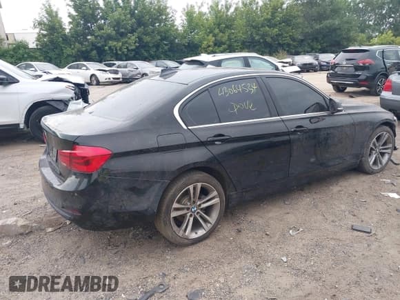 ✅ 2018 BMW 3 Series 330i xDrive • VIN: WBA8D9C53JA616349 • Лот: 43064534. Опубликован ранее на IAAI с пробегом 59 466 миль. Бесплатный доступ к архиву аукционных продаж из США и подробный отчёт об истории автомобиля на DreamBid. Изображение 4.