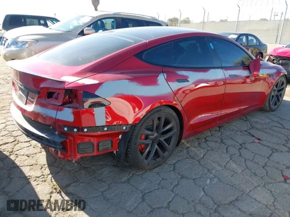 ✅ 2023 Tesla Model S Plaid • VIN: 5YJSA1E62PF511729 • Lot: 43112041. Wystawiony na IAAI z przebiegiem 23 940 mil. Bezpłatny archiwum sprzedaży aukcyjnych z USA i szczegółowy raport historii pojazdu na DreamBid. Zdjęcie 4.