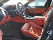✅ 2022 BMW M8 Competition • VIN: WBSGV0C08NCJ73663 • Lot: 67324314. Wystawiony na Copart z przebiegiem 33 697 mil. Bezpłatny archiwum sprzedaży aukcyjnych z USA i szczegółowy raport historii pojazdu na DreamBid. Zdjęcie 7.