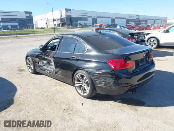 2014 BMW 3 Series 328i с VIN WBA3C1C5XEK115036, выставлен на аукционе IAAI как лот 43502740 с пробегом 161 486 миль миль и . История ставок и продаж доступна на DreamBid. Изображение 3.