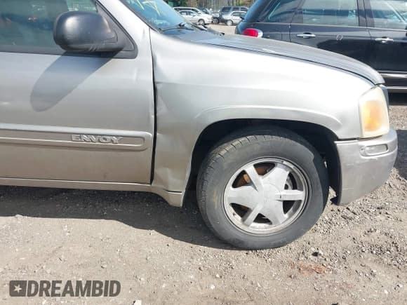 ✅ 2002 GMC Envoy SLT • VIN: 1GKDT13S522374367 • Lot: 42165117. Listed on IAAI with Not provided. Free auction sales archive from the USA and detailed vehicle history report at DreamBid. Image 6.