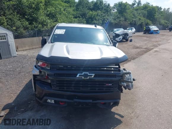 ✅ 2020 Chevrolet Silverado 1500 LT Trail Boss • VIN: 1GCPYFED3LZ190222 • Lot: 42757917. Wystawiony na IAAI z przebiegiem Nie podano. Bezpłatny archiwum sprzedaży aukcyjnych z USA i szczegółowy raport historii pojazdu na DreamBid. Zdjęcie 12.