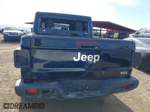 ✅ 2023 Jeep Gladiator Overland • VIN: 1C6HJTFG2PL564318 • Lot: 41637657. Wystawiony na IAAI z przebiegiem 30 368 mil. Bezpłatny archiwum sprzedaży aukcyjnych z USA i szczegółowy raport historii pojazdu na DreamBid. Zdjęcie 16.