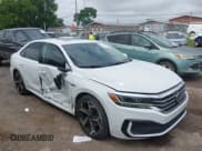 ✅ 2020 Volkswagen Passat R-Line • VIN: 1VWMA7A33LC003295 • Lot: 42529188. Wystawiony na IAAI z przebiegiem 79 339 mil. Bezpłatny archiwum sprzedaży aukcyjnych z USA i szczegółowy raport historii pojazdu na DreamBid. Zdjęcie 13.