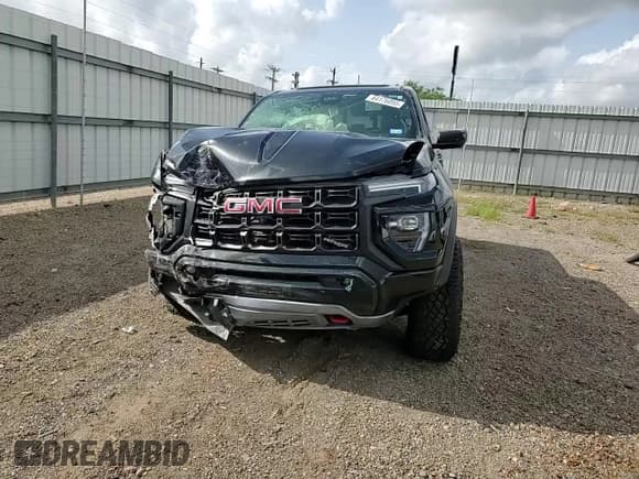 ✅ 2024 GMC Canyon 4WD AT4X • VIN: 1GTP6EEK1R1149383 • Lot: 64176055. Listed on Copart with 22,604 mi. Free auction sales archive from the USA and detailed vehicle history report at DreamBid. Image 13.