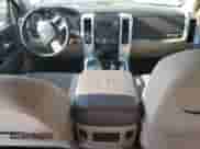 2009 Dodge 1500 SLT z VIN 1D3HV13TX9S748991, wystawiony jako Copart lot #78083484 z przebiegiem 138 071 mil mil oraz Szkoda całkowita • Salvage title. Historia ofert i sprzedaży dostępna na DreamBid. Obrazek 8.