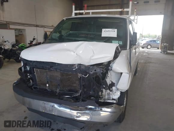 ✅ 2015 GMC Savana • VIN: 1GTW7FCG5F1126715 • Lot: 42691218. Wystawiony na IAAI z przebiegiem 290 782 mil. Bezpłatny archiwum sprzedaży aukcyjnych z USA i szczegółowy raport historii pojazdu na DreamBid. Zdjęcie 6.