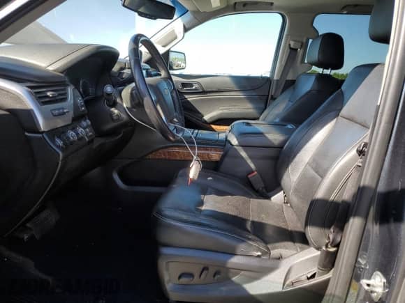 2019 Chevrolet Tahoe Premier z VIN 1GNSKCKJ9KR200083, wystawiony jako Copart lot #57910955 z przebiegiem 53 126 mil mil oraz Szkoda całkowita • Salvage title. Historia ofert i sprzedaży dostępna na DreamBid. Obrazek 7.