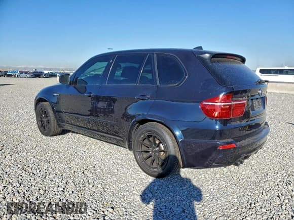 ✅ 2013 BMW X5 M • VIN: 5YMGY0C50D0C11911 • Lot: 95313135. Wystawiony na Copart z przebiegiem 101 476 mil. Bezpłatny archiwum sprzedaży aukcyjnych z USA i szczegółowy raport historii pojazdu na DreamBid. Zdjęcie 2.