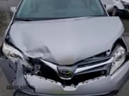 ✅ 2018 Toyota Sienna XLE • VIN: 5TDDZ3DC3JS196429 • Lot: 95479645. Wystawiony na Copart z przebiegiem 90 339 mil. Bezpłatny archiwum sprzedaży aukcyjnych z USA i szczegółowy raport historii pojazdu na DreamBid. Zdjęcie 12.