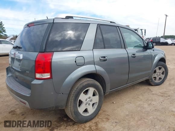 ✅ 2006 Saturn VUE • VIN: 5GZCZ534X6S863334 • Lot: 41691652. Wystawiony na IAAI z przebiegiem 148 431 mil. Bezpłatny archiwum sprzedaży aukcyjnych z USA i szczegółowy raport historii pojazdu na DreamBid. Zdjęcie 4.