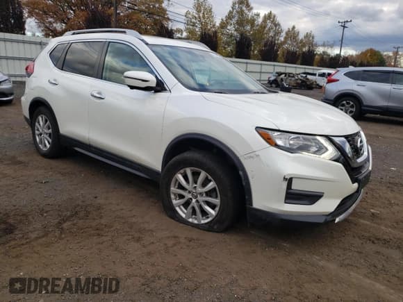 ✅ 2017 Nissan Rogue SV • VIN: 5N1AT2MV5HC825647 • Lot: 89688695. Wystawiony na Copart z przebiegiem 117 050 mil. Bezpłatny archiwum sprzedaży aukcyjnych z USA i szczegółowy raport historii pojazdu na DreamBid. Zdjęcie 4.