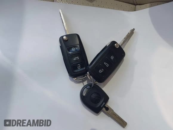 ✅ 2014 Volkswagen Jetta TDI w/Sunroof & Nav • VIN: 3VWPL7AJ2EM615172 • Lot: 42809695. Listed on IAAI with 116,599 mi. Free auction sales archive from the USA and detailed vehicle history report at DreamBid. Image 11.