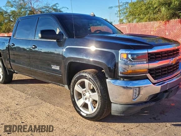 ✅ 2018 Chevrolet Silverado 1500 LT • VIN: 3GCPCREC8JG366167 • Lot: 96327085. Wystawiony na Copart z przebiegiem 134 515 mil. Bezpłatny archiwum sprzedaży aukcyjnych z USA i szczegółowy raport historii pojazdu na DreamBid. Zdjęcie 1.