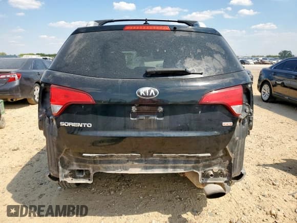 ✅ 2014 Kia Sorento LX • VIN: 5XYKT3A64EG515900 • Lot: 84643455. Listed on Copart with 129,839 mi. Free auction sales archive from the USA and detailed vehicle history report at DreamBid. Image 6.