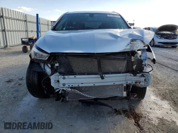 ✅ 2020 Buick Enclave Essence • VIN: 5GAERBKW2LJ163760 • Lot: 49591825. Wystawiony na Copart z przebiegiem 21 418 mil. Bezpłatny archiwum sprzedaży aukcyjnych z USA i szczegółowy raport historii pojazdu na DreamBid. Zdjęcie 5.