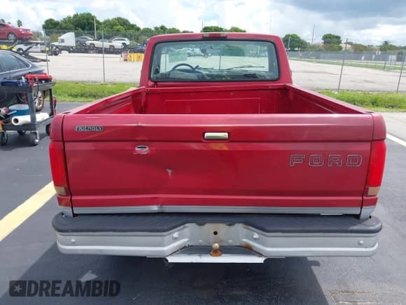 ✅ 1995 Ford F-150 • VIN: 1FTDF15Y9SLB09658 • Лот: 43129149. Опубликован ранее на IAAI с пробегом 211 684 миль. Бесплатный доступ к архиву аукционных продаж из США и подробный отчёт об истории автомобиля на DreamBid. Изображение 15.