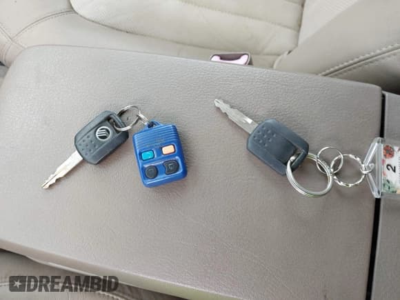 ✅ 2004 Mercury Mountaineer • VIN: 4M2DU86W44UJ15211 • Лот: 42227023. Опубликован ранее на IAAI с пробегом 221 249 миль. Бесплатный доступ к архиву аукционных продаж из США и подробный отчёт об истории автомобиля на DreamBid. Изображение 11.